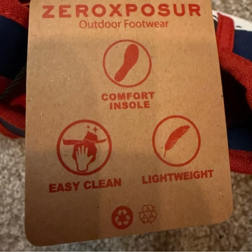 NWT ZeroXposur toddler size 10 Shark water shoes with Velcro strap